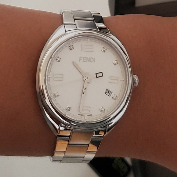 Fendi Silver Watch - Picture 9 of 9